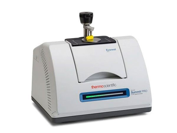 Nicolet Summit FTIR Spectrometer